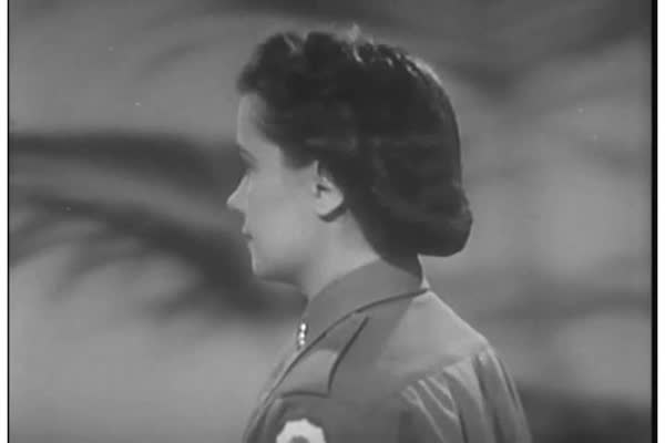 Servicewomen Pose With Various Hairstyles Including The Page Boy