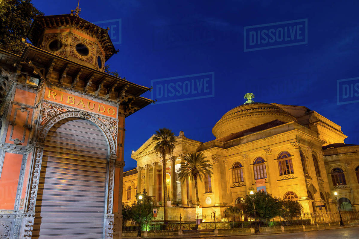 The Massimo Theatre (Teatro Massimo) during blue hour, Palermo, Sicily, Italy, Europe Royalty-free stock photo