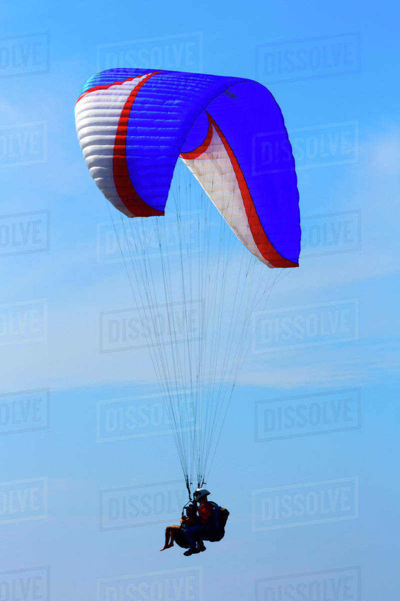 USA, California, San Diego. Hang glider flying at Torrey Pines