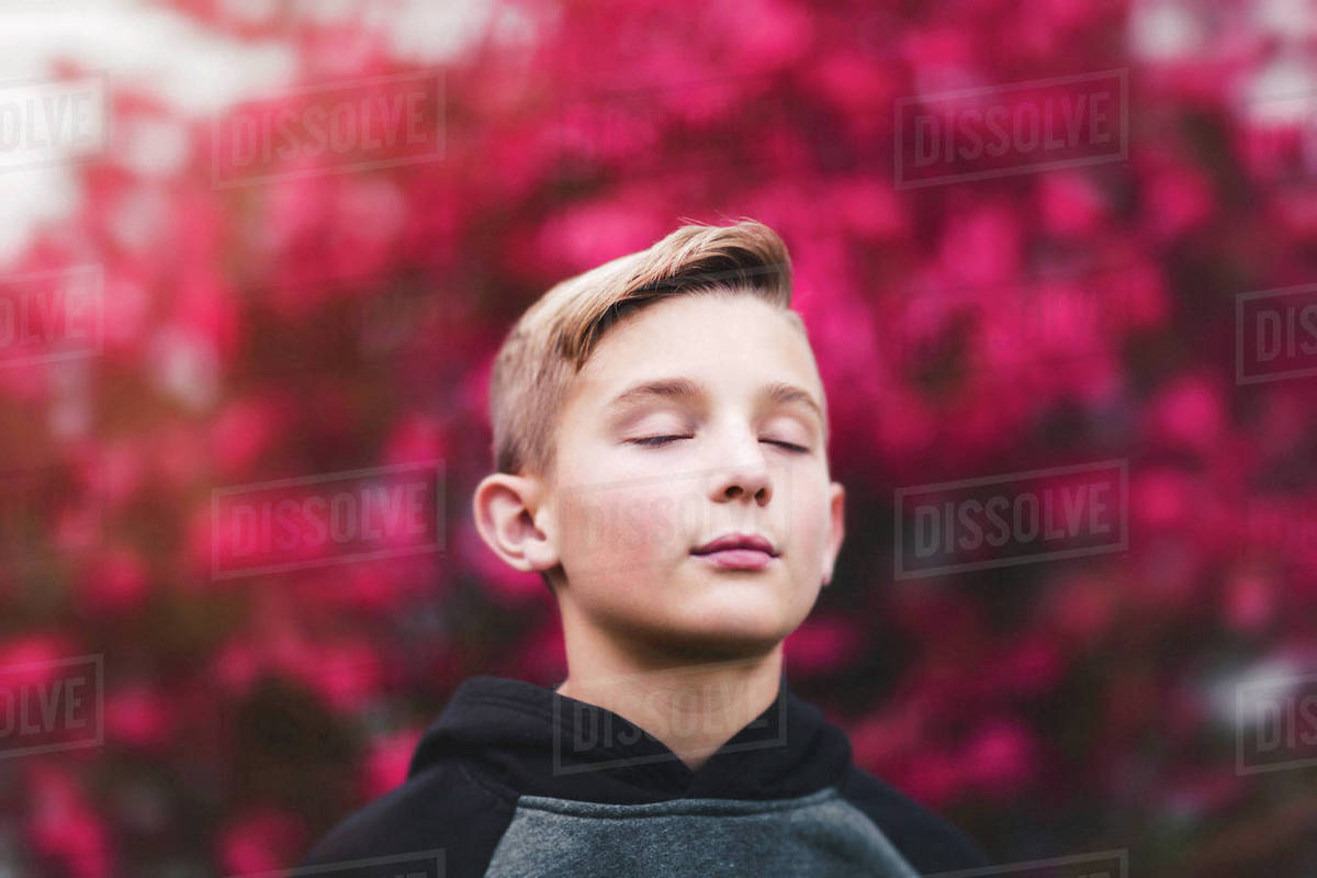 Portrait of boy with eyes closed Royalty-free stock photo