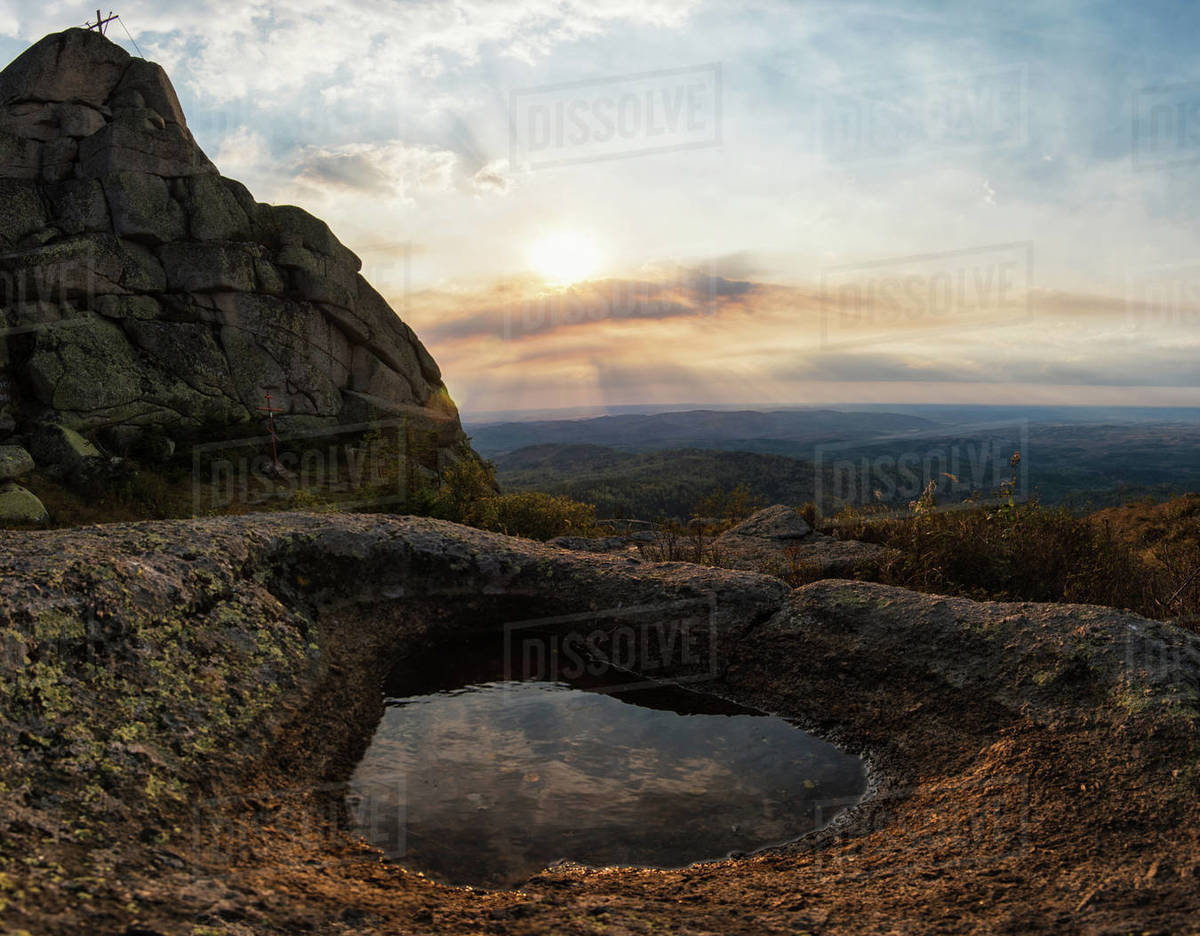 Beauty view on Sinyukha mountain, the highest mountain of Kolyvan ridge ...