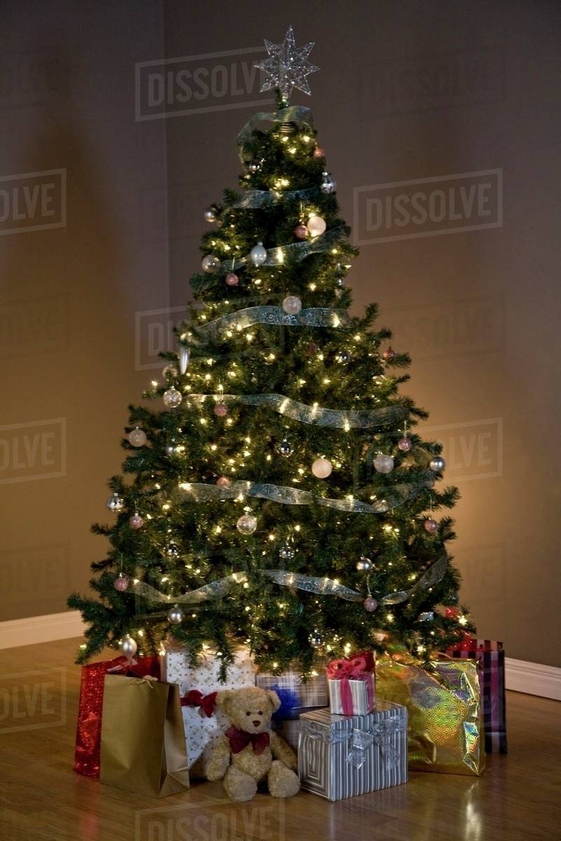 christmas tree with presents